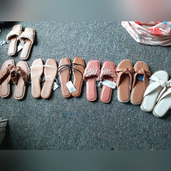 Sandals - Picture 1 of 7